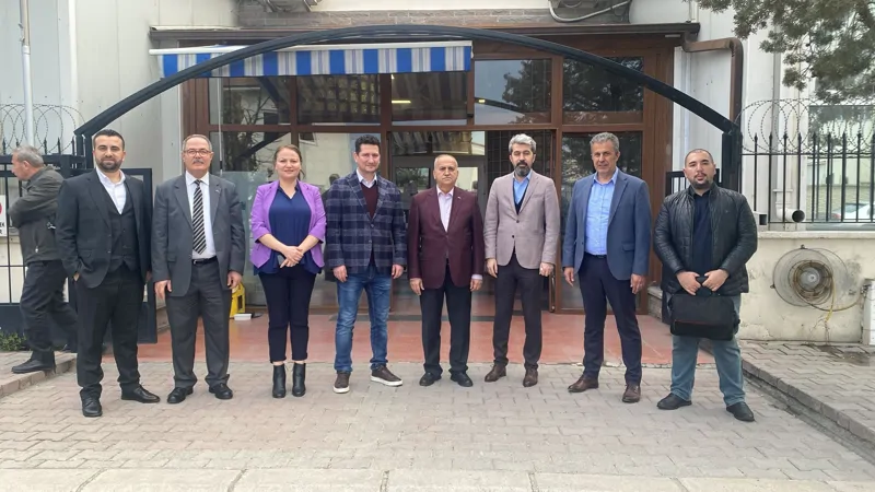 Türk Hava Yolları Teknik A.Ş. Stratejik Projeler Başkanı Ömer Faruk Gök, OEM İlişkileri Proje Yöneticisi Yakup Gözübüyük OSTİM Ziyareti